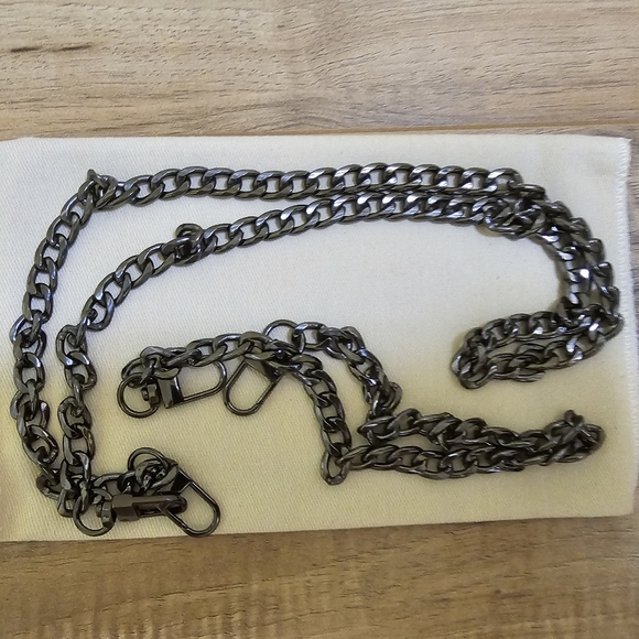 Authentic Louis Vuitton Gunmetal/silver tone lock & key #315 - Picture 10 of 13